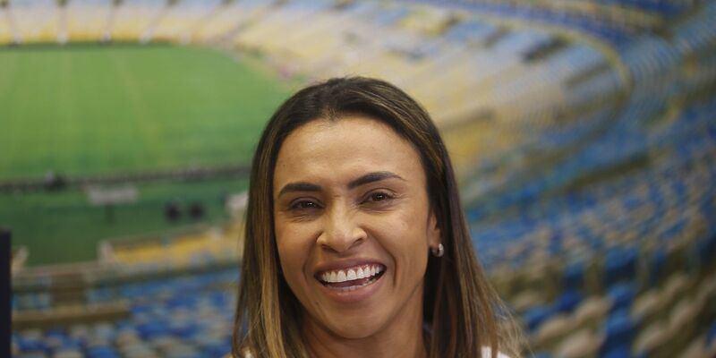 Com Marta como embaixadora, Tesouro quer atrair mais investidores