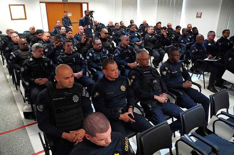 Agentes do Grupamento Armado ROMU, da Guarda Municipal de São Gonçalo, participam de capacitação no MPRJ