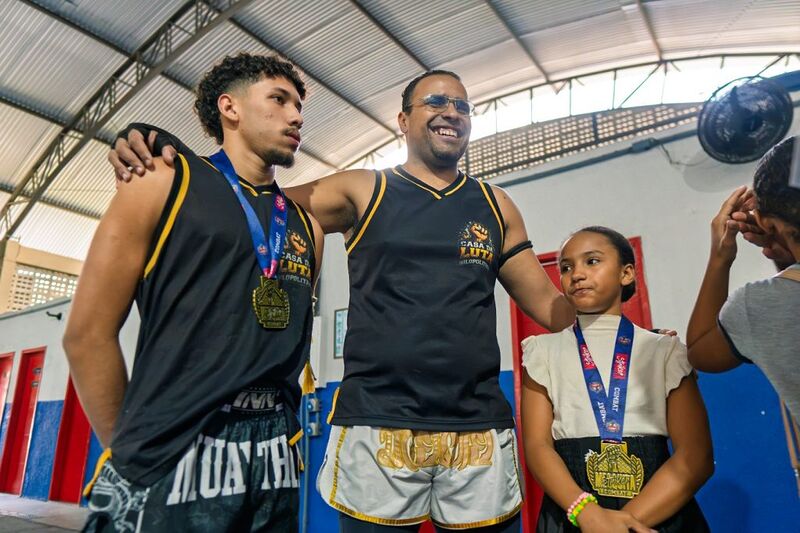 Atletas da Casa da Luta Nilopolitana conquistam campeonato em Mesquita