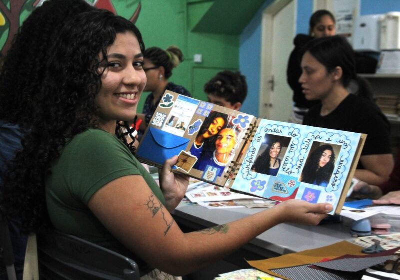 Educação promove mais uma oficina de artesanato na Biblioteca Genebaldo Rosa