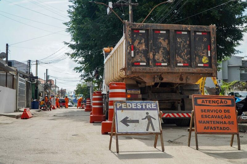 Neves recebe obras de drenagem para conter problema crônico de alagamentos