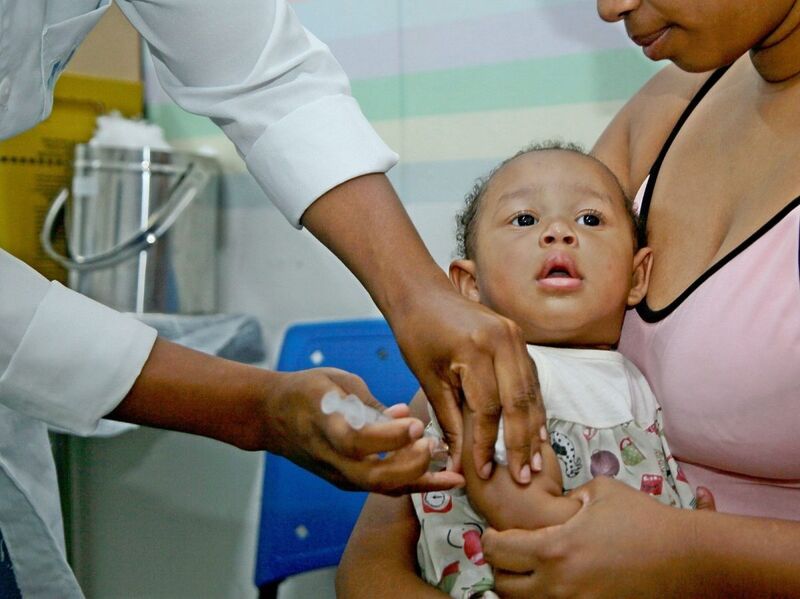 Nova Iguaçu amplia pontos de vacinação infantil com Pneumo 20