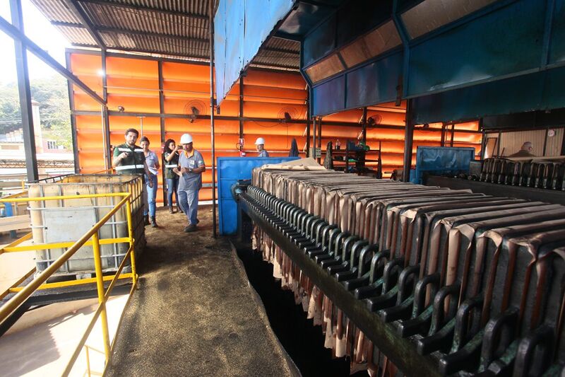 Prefeitura de Nova Iguaçu aciona Inea e acompanha vistoria em empresa de refino de óleos lubrificantes
