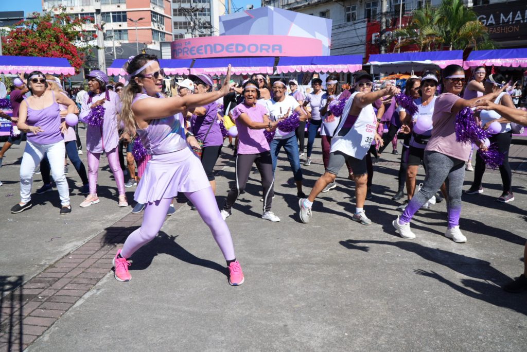 Ação da campanha Agosto Lilás reúne mulheres no Centro de São Gonçalo 