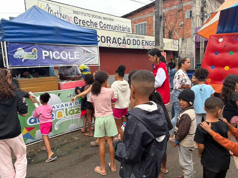 Caravana de Arte e Lazer garante manhã de diversão para famílias do Engenho do Roçado