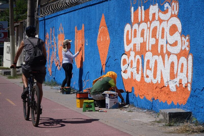 Cidade Ilustrada cria novo painel sobre tradição das pipas de São Gonçalo