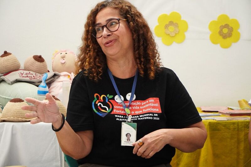 Clínica do Mutondo reúne mães para orientar sobre aleitamento
