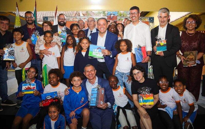  Niterói e Uruguai assinam acordo para primeira escola pública bilíngue em português e espanhol da rede municipal