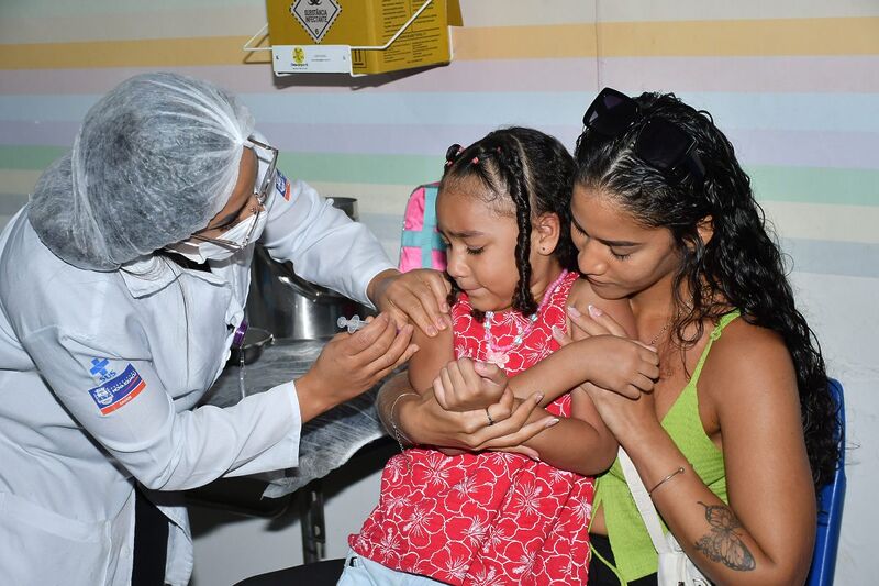 Nova Iguaçu reforça vacinação contra o sarampo durante Campanha de Multivacinação