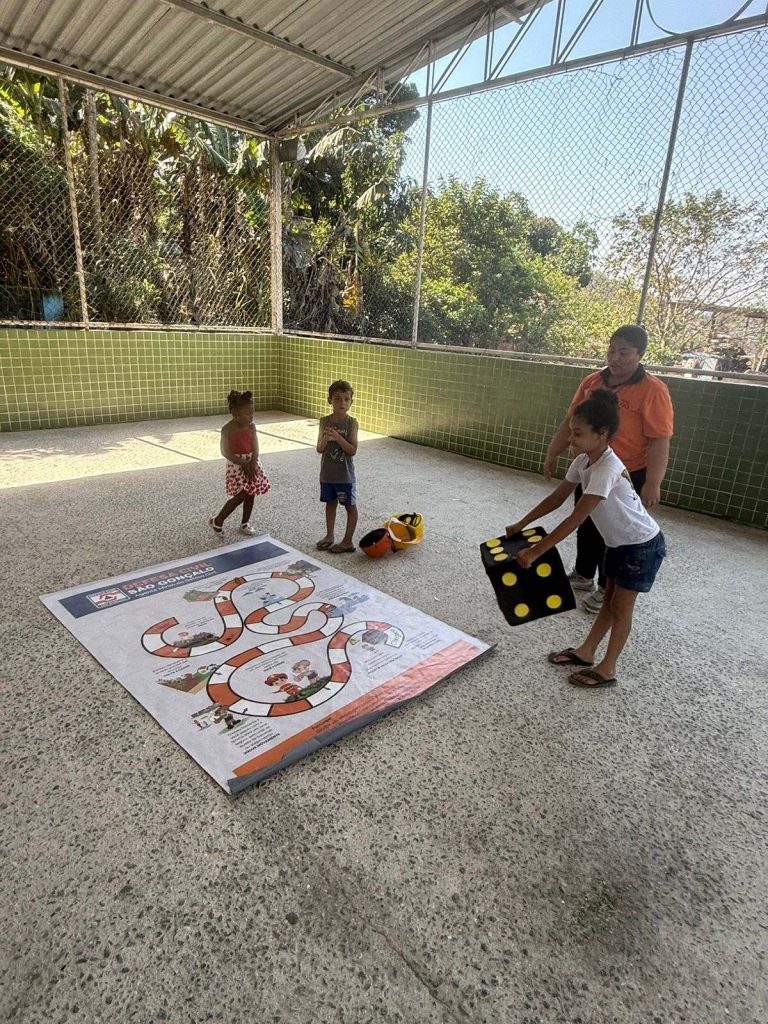 São Gonçalo orienta moradores da Nova Grécia em simulado da Defesa Civil