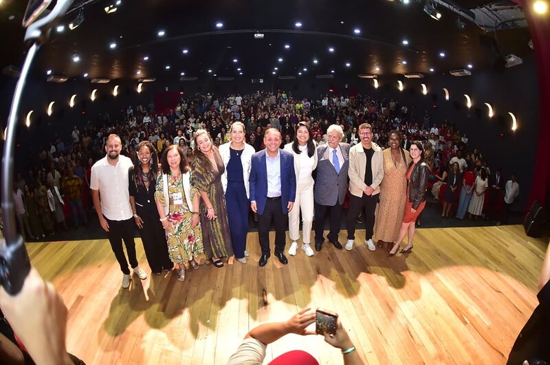 Primeiro dia da FLIN reúne cerca de cinco mil pessoas no Reserva Cultural, em Niterói – Prefeitura Municipal de Niterói