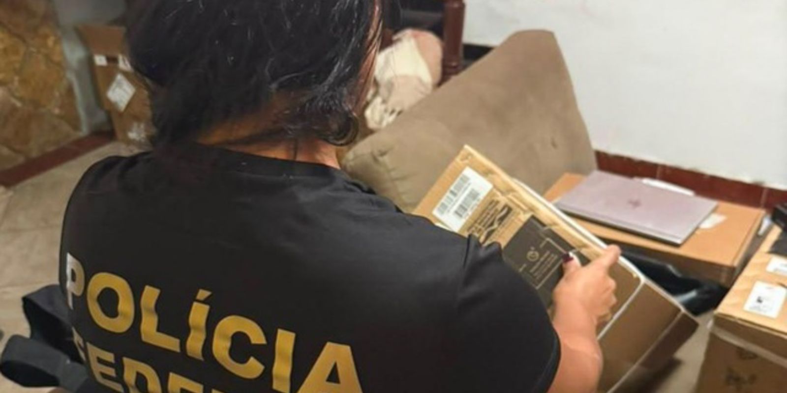 PF mira grupo suspeito de desviar encomendas postais