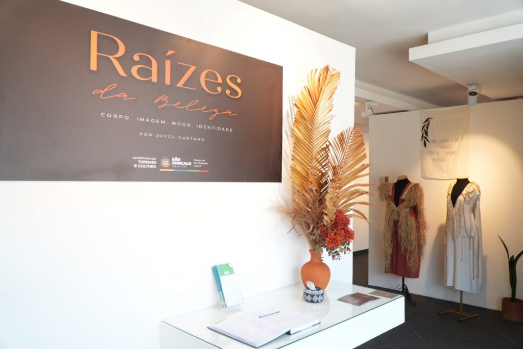 Exposição ‘Raízes da Beleza’ está aberta para visitação na Casa das Artes