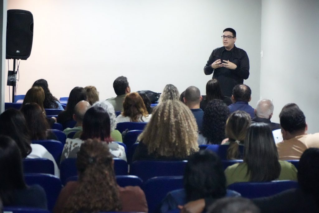 Funasg promove palestra para servidores da Educação