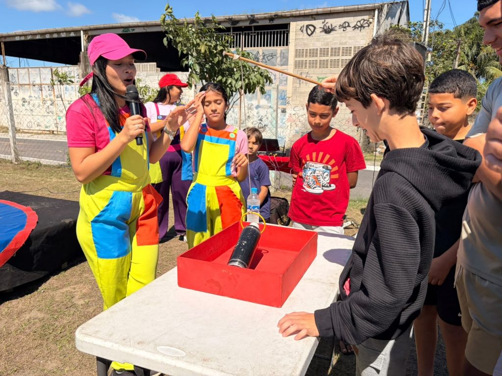 Gonçalenses se divertem com mais uma edição da Caravana de Arte e Lazer