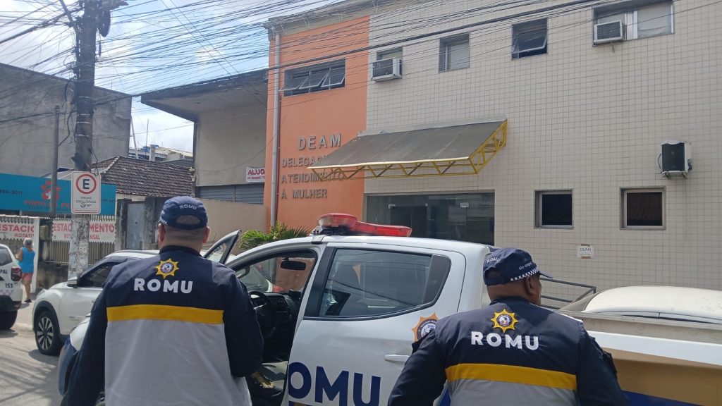 Guarda Municipal prende homem que agrediu ex-namorada em bar na Trindade
