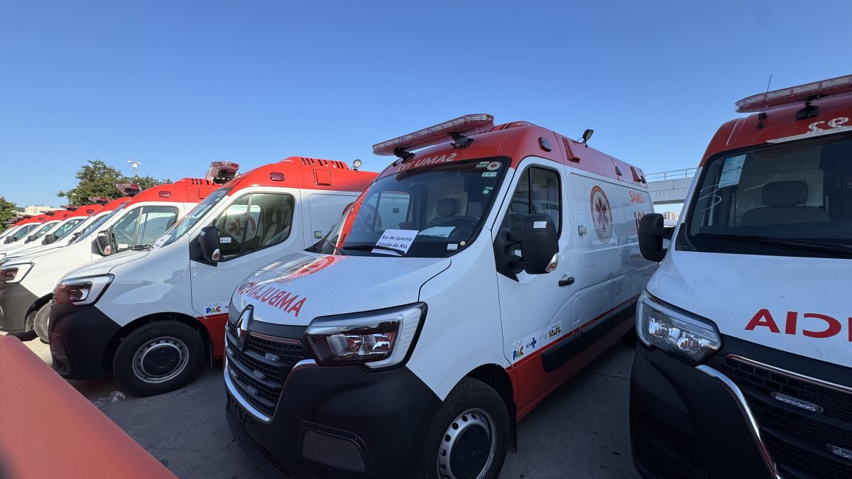 Nova Iguaçu recebe três novas ambulâncias e atualiza frota do SAMU