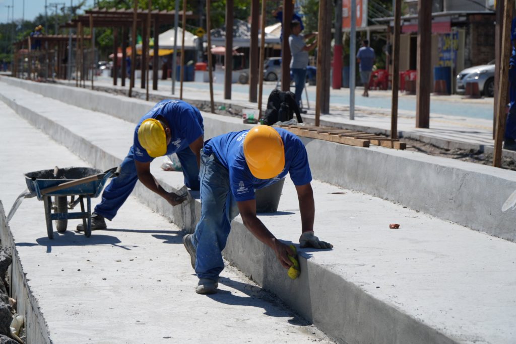 Obras na Praia das Pedrinhas estão recebendo ajustes finais