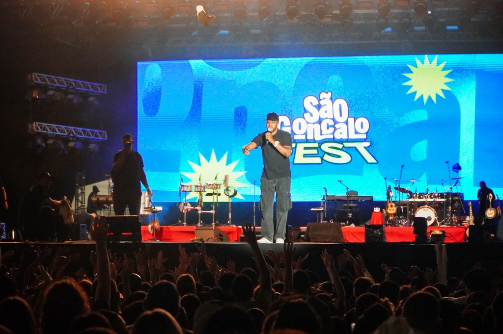São Gonçalo Fest 2026: arena de shows completamente lotada no domingo
