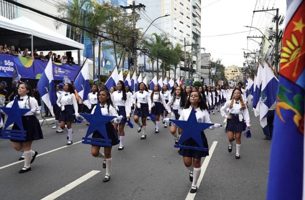 São Gonçalo comemora seus 136 anos com tradicional desfile no Centro