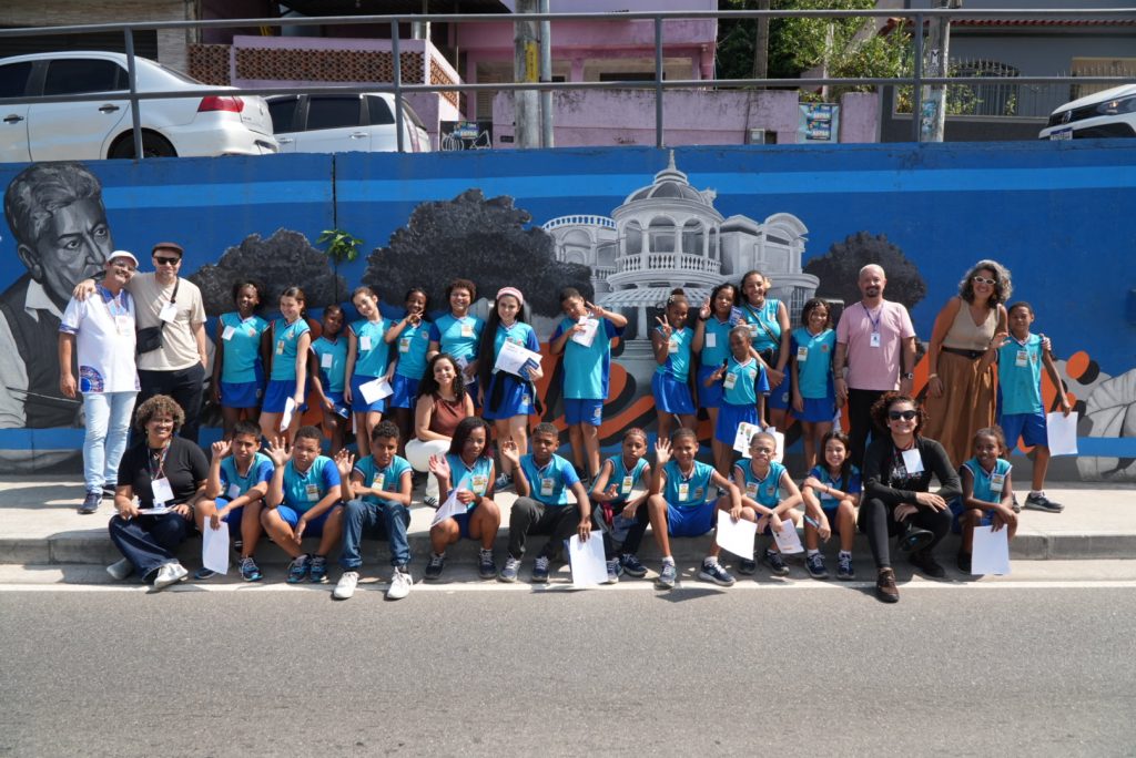 São Gonçalo inicia Circuito Cidade Ilustrada sobre arte e história com alunos da rede municipal