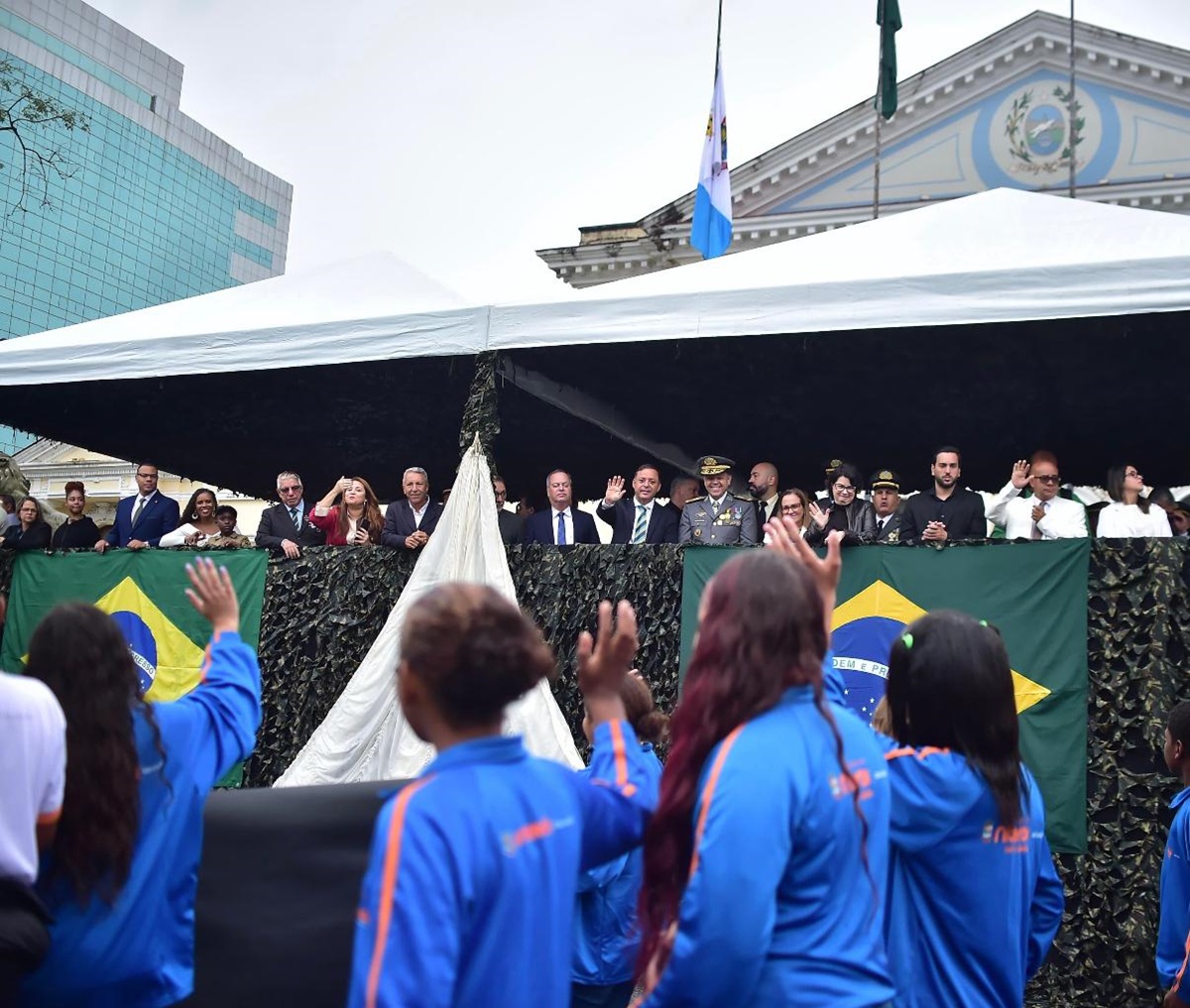 Mesmo com chuva, tradicional desfile de 7 de Setembro é realizado no Centro de Niterói – Prefeitura Municipal de Niterói