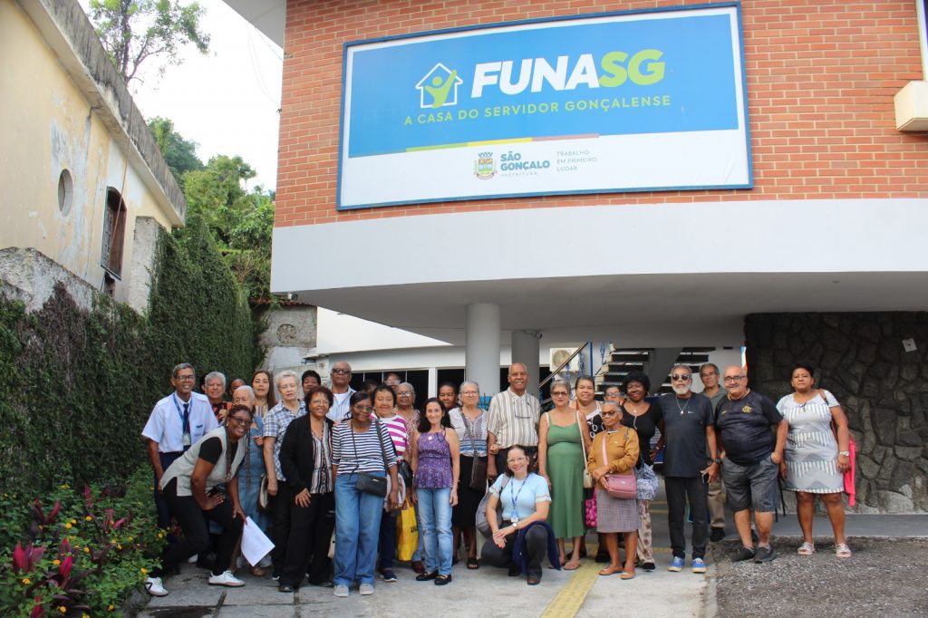 Funasg promove passeio ao Planetário do Rio a servidores aposentados