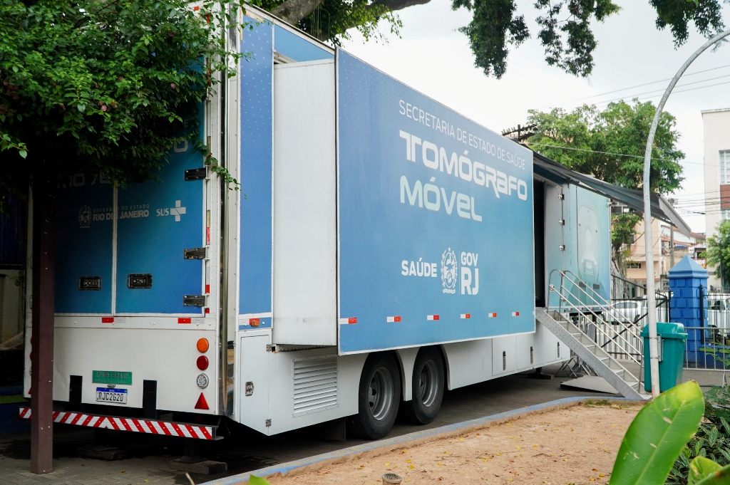 Gonçalenses são chamados para exames na carreta da tomografia
