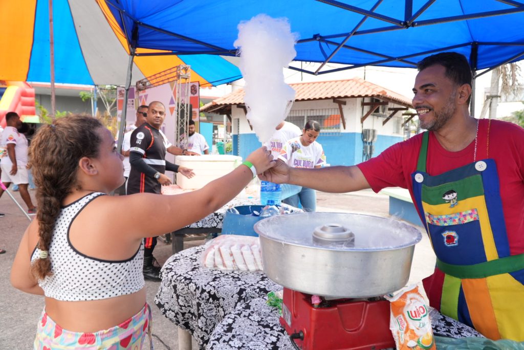 São Gonçalo inicia Semana Municipal de Cultura Cristã com ação para crianças na Praça do Colubandê